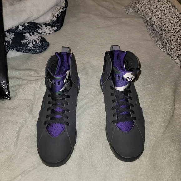 Jordan Black and Purple High-Top Sneakers with Jumpman Logo - Picture 3 of 4